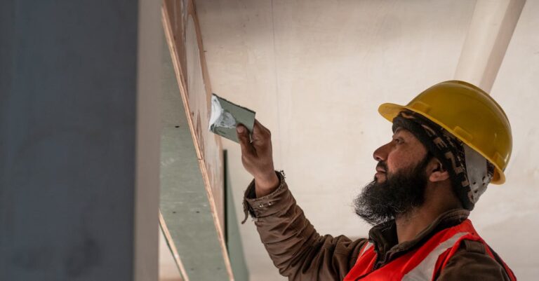 découvrez nos services de rénovation sur mesure pour transformer et valoriser votre espace. qualité, expertise et accompagnement à chaque étape de votre projet.