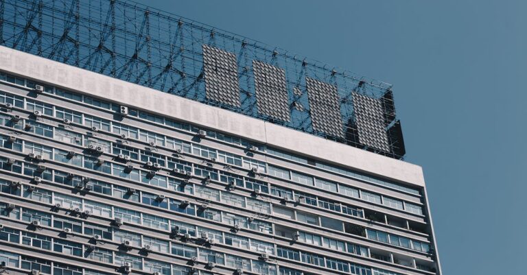 découvrez comment les panneaux solaires peuvent réduire vos factures d'énergie, augmenter la valeur de votre maison et contribuer à un environnement plus propre. informations, installation et conseils sur l'énergie solaire.